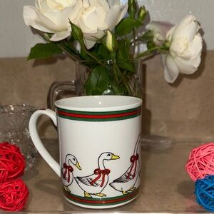 Takahashi-This is a vintage 1981 San Francisco Christmas goose coffee mug.